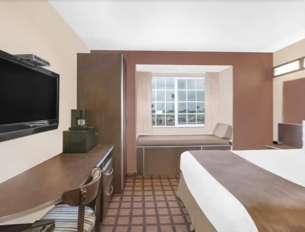 Microtel Inn & Suites By Wyndham Конуей Екстериор снимка
