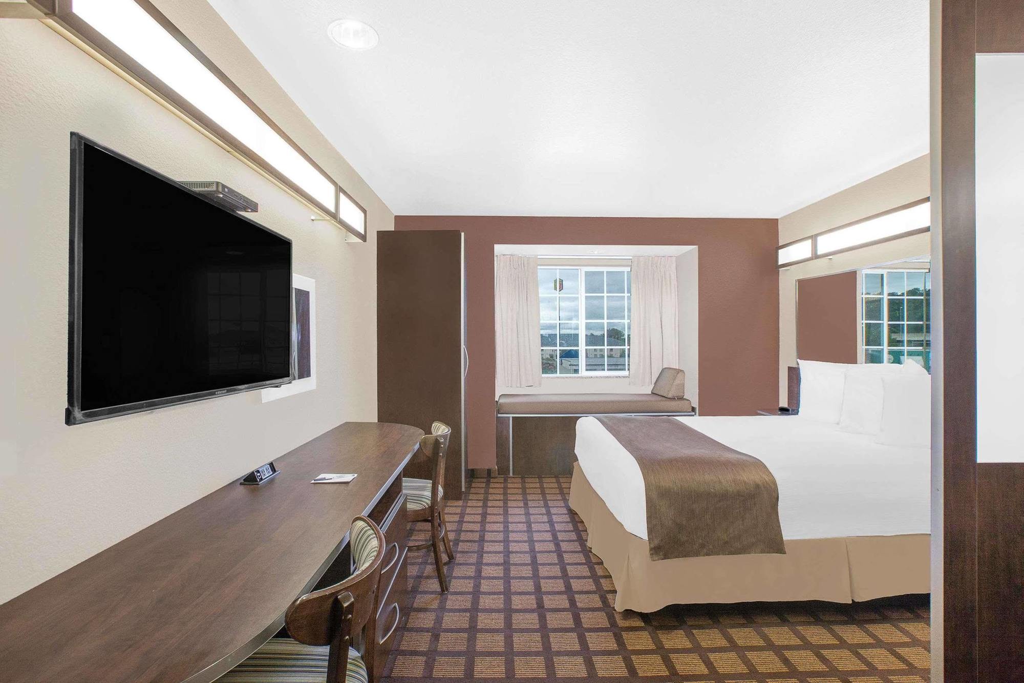 Microtel Inn & Suites By Wyndham Конуей Екстериор снимка