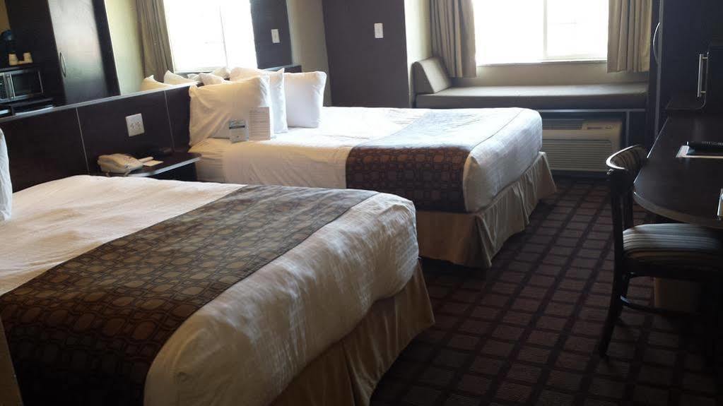 Microtel Inn & Suites By Wyndham Конуей Екстериор снимка